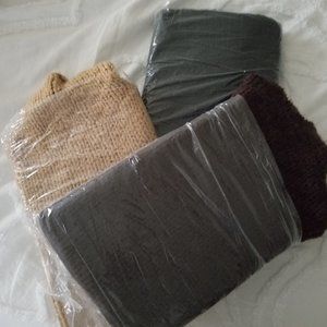 SOLD OUT Hand knit Funnel neck sweater
